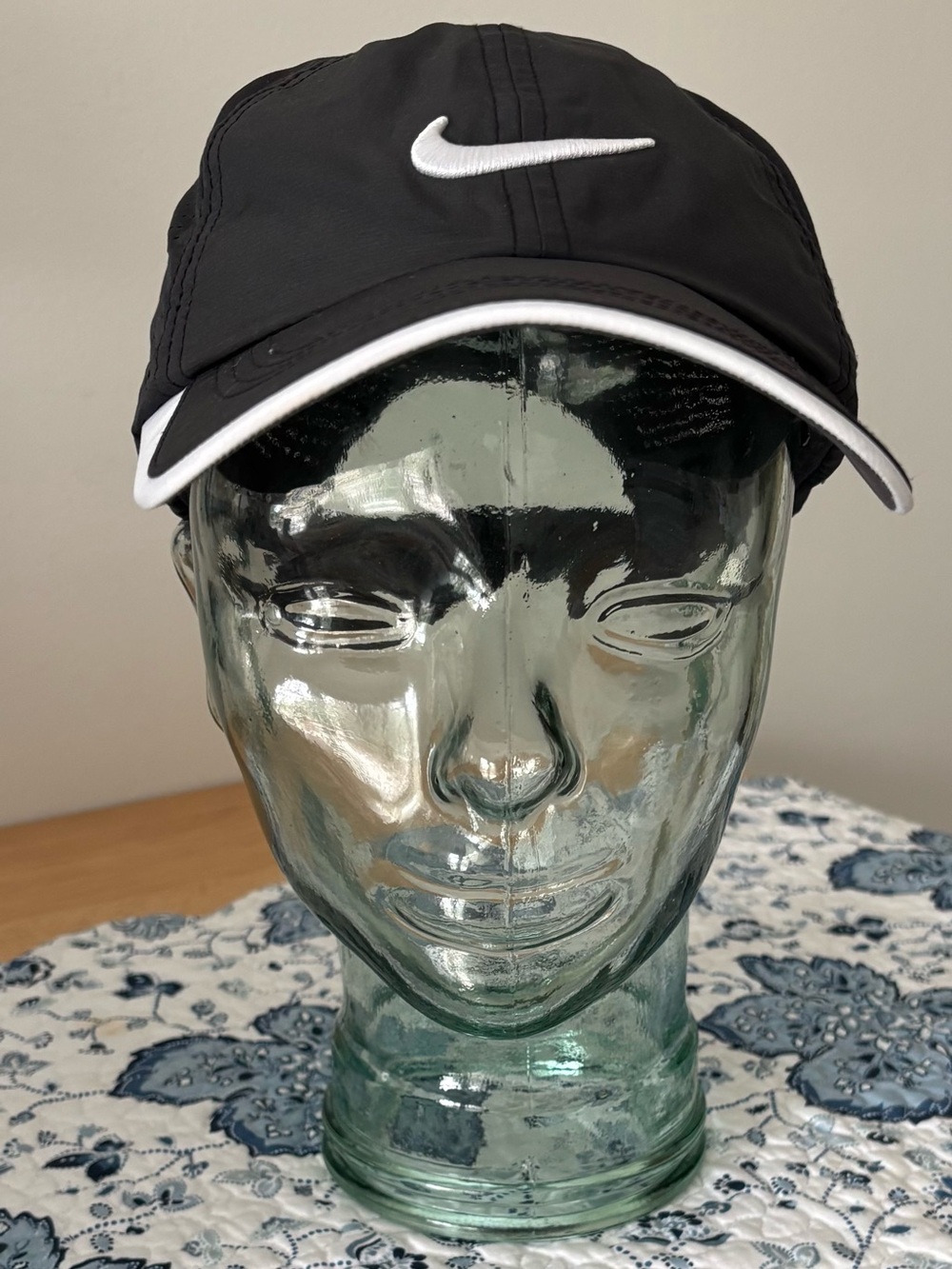 Nike Black VR Adjustable Mesh  Lightweight Swoosh Cap